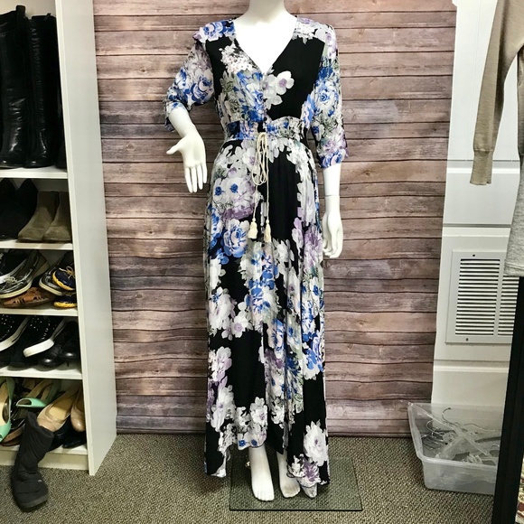 (LAST ONE) . Floral Front Slit Maxi Dress - Picture 6 of 8